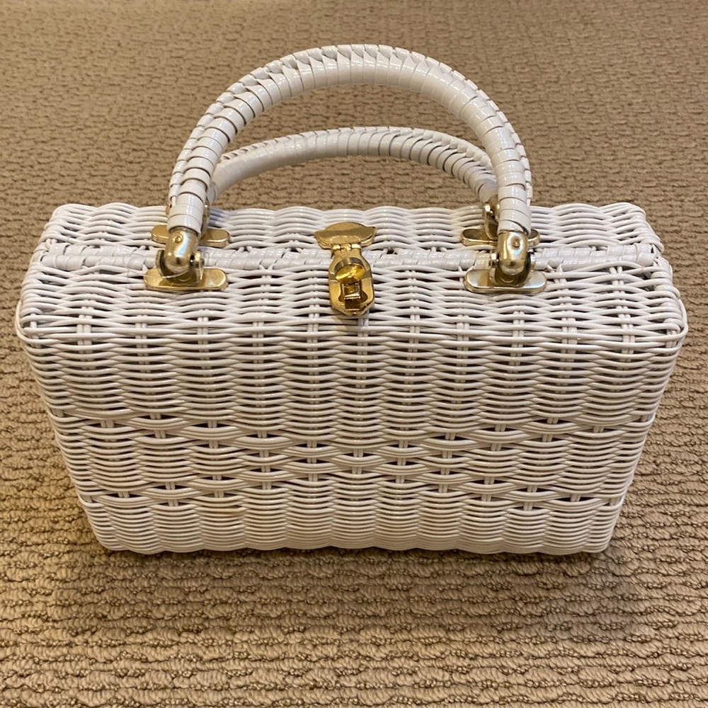 White wicker handbag